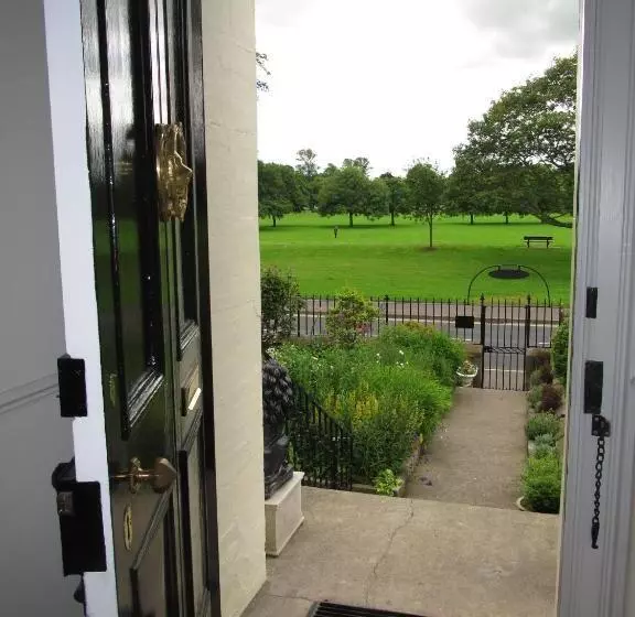 Hotelli The Townhouse