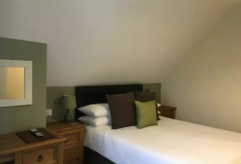 Hotelli Tranmere House