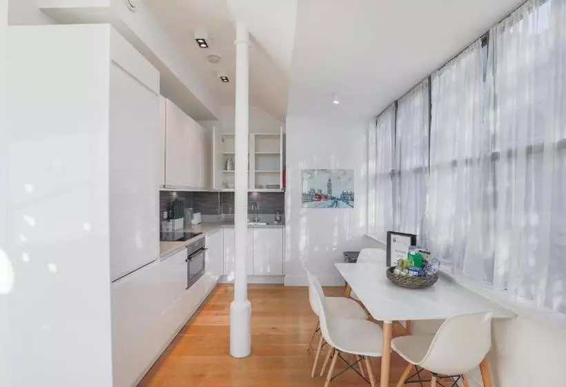 ホテル Urban Stay Shard View Apartments