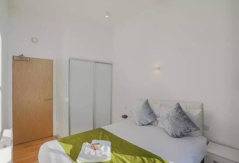 ホテル Urban Stay Shard View Apartments