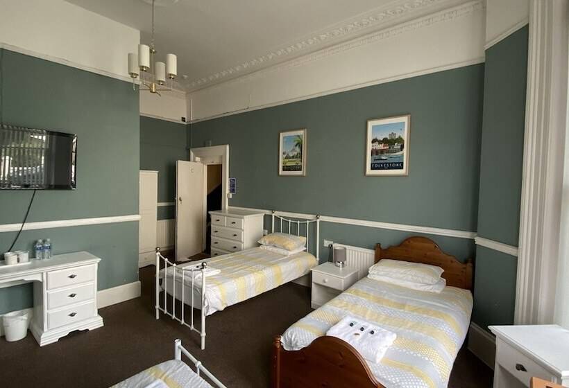 Отель Westward Ho