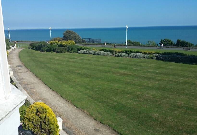 Отель Westward Ho