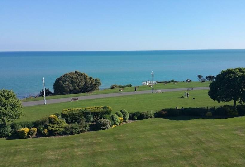 Отель Westward Ho