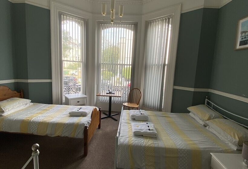 Отель Westward Ho