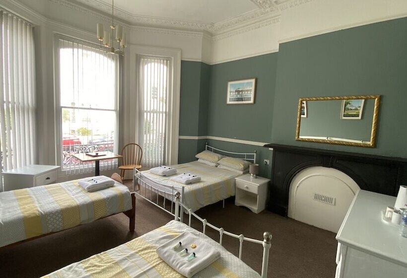 Отель Westward Ho