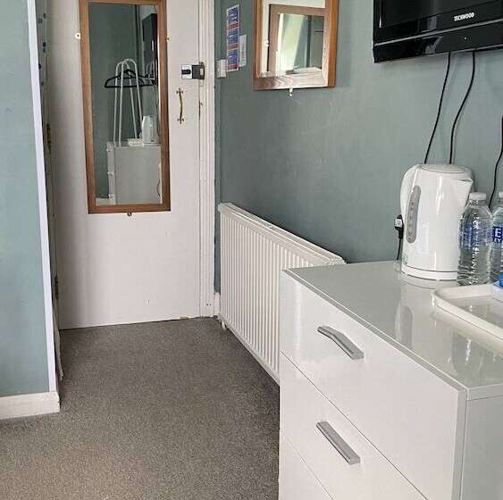 Отель Westward Ho