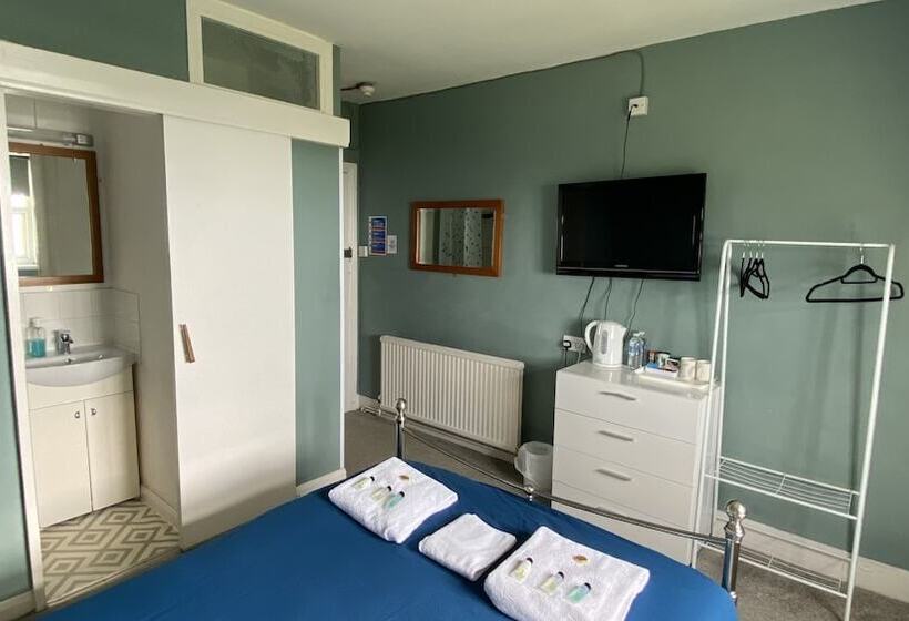 Отель Westward Ho