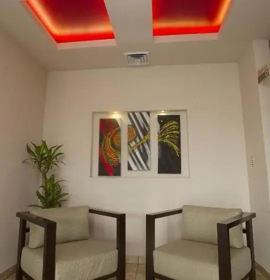 ホテル Florencia Poza Rica