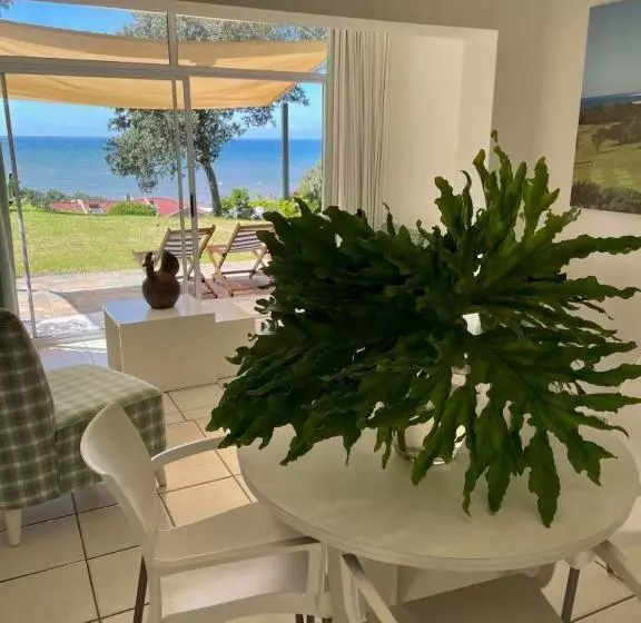 هتل Albatross Guesthouse