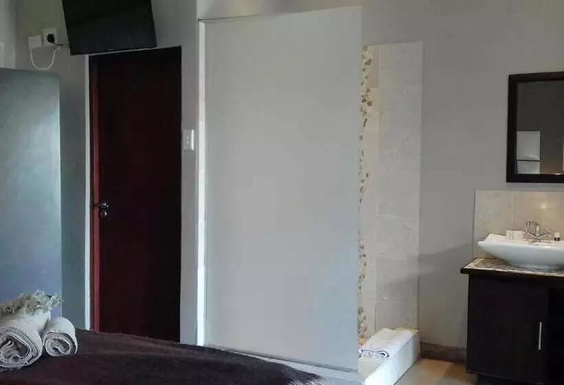 هتل Cu Guest House
