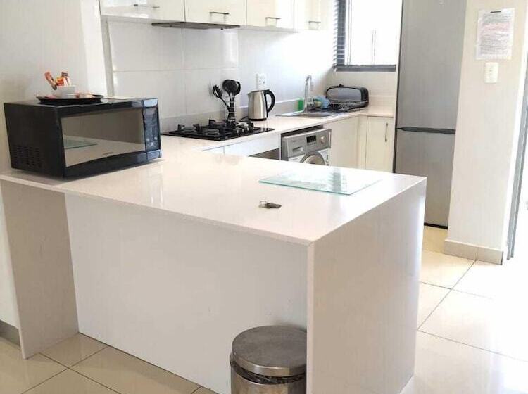 Отель Daisy Place