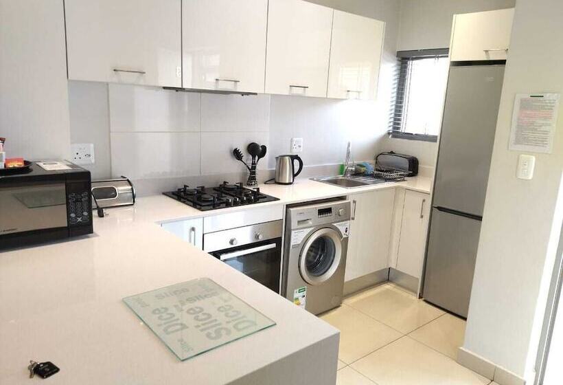 Отель Daisy Place