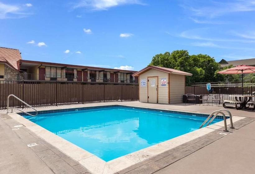 ホテル Econo Lodge