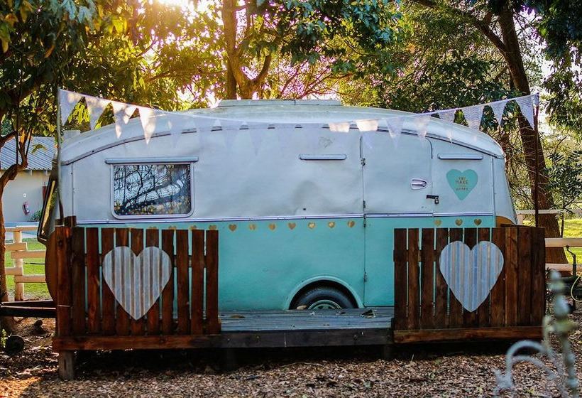 호텔 Farm And Fellow Guesthouse And Restaurant