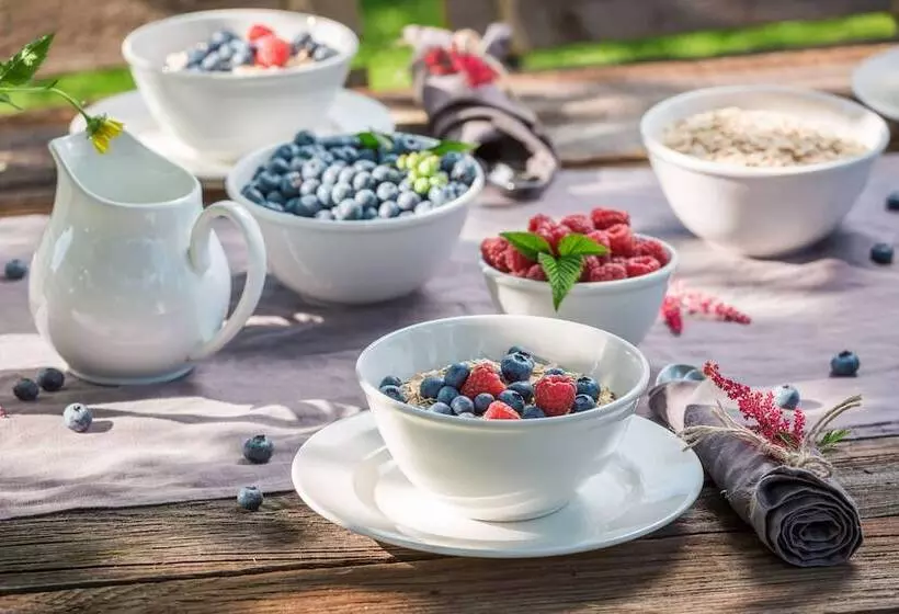 Hotelli Garden City Resort