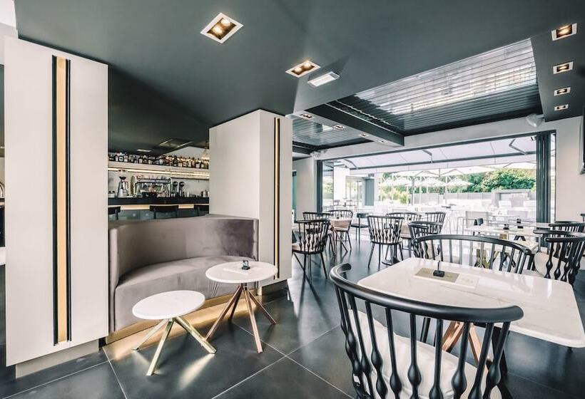 בית מלון כפרי Garden City Resort