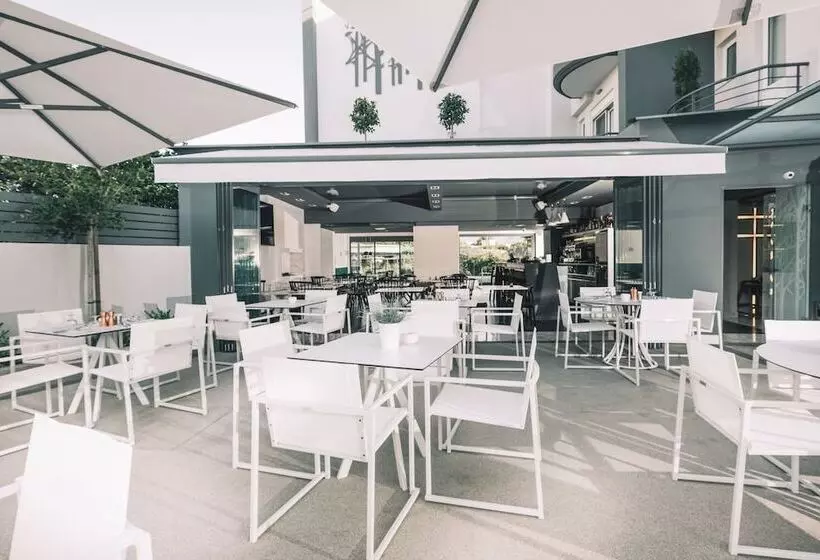 Hotelli Garden City Resort