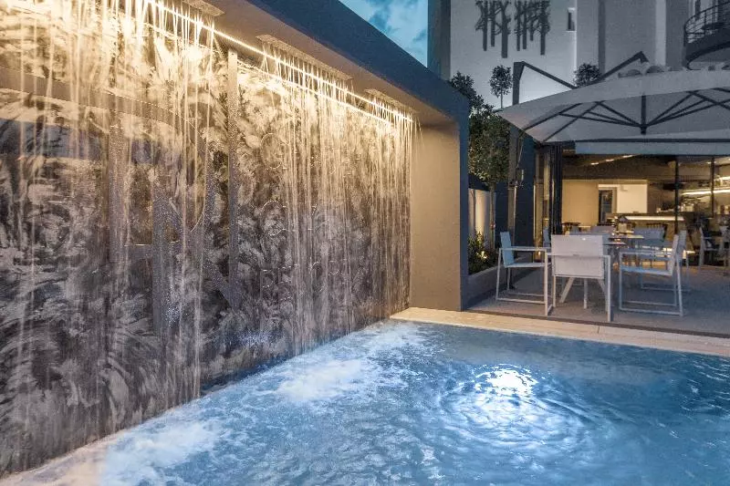 Hotelli Garden City Resort