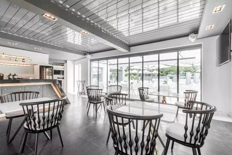 Hotelli Garden City Resort