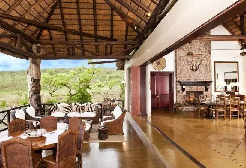 ホテル Izingwe Lodge