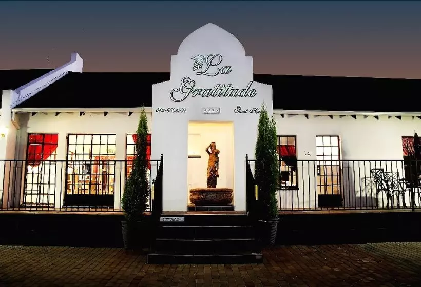 Hotelli La Gratitude Guest House