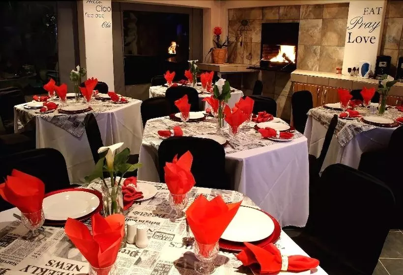 Hotelli La Gratitude Guest House