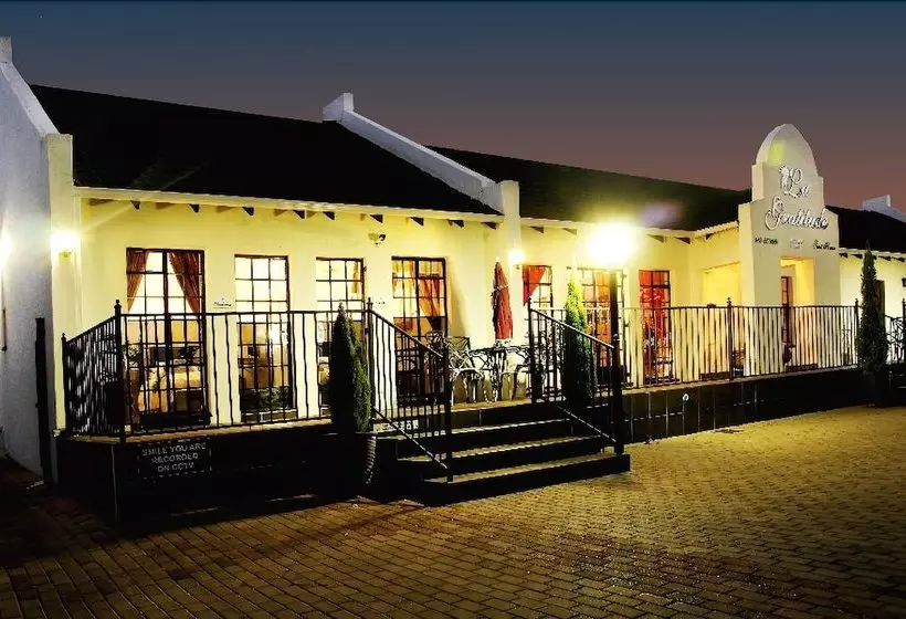 Hotelli La Gratitude Guest House