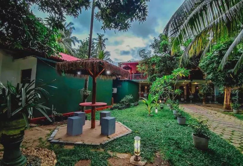 Hotelli La Safari Inn Tissamaharama