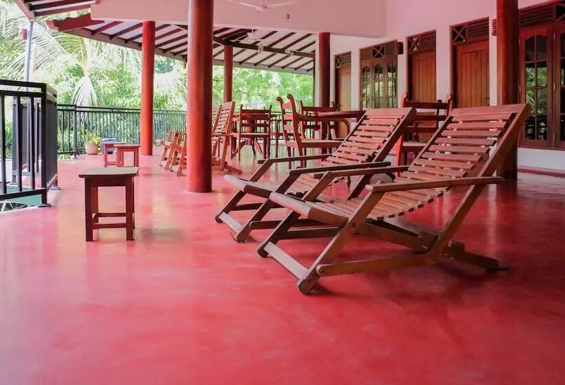 Hotelli La Safari Inn Tissamaharama