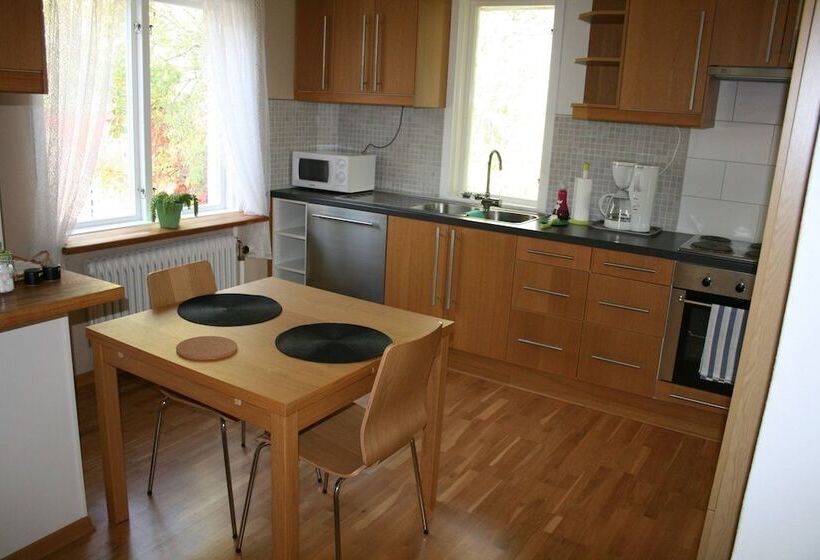 هتل Lilla Huset På Slätten B&b