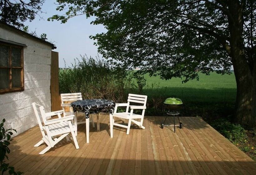 هتل Lilla Huset På Slätten B&b