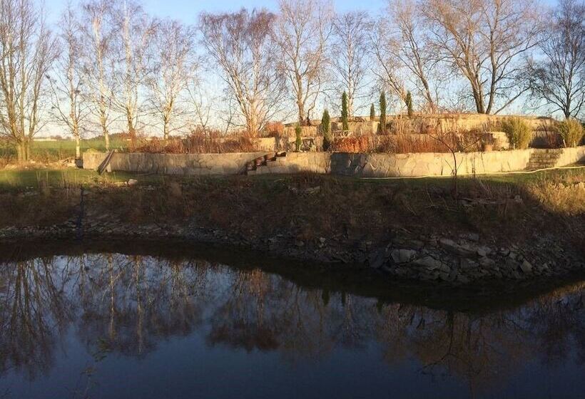 هتل Lilla Huset På Slätten B&b