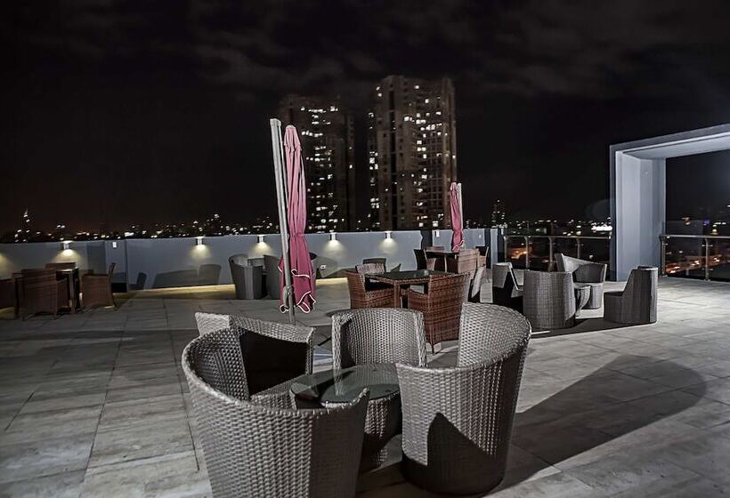 Hotel Ramada Encore By Wyndham Makati