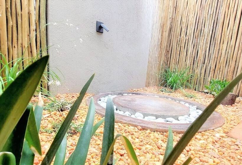 Hotel The Baobab Bush Lodge, No Self Catering