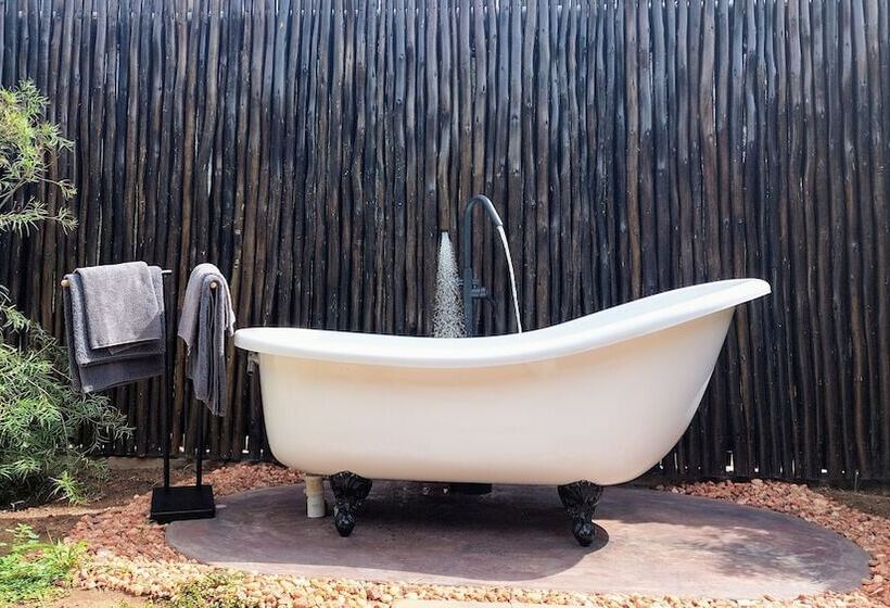 Hotel The Baobab Bush Lodge, No Self Catering