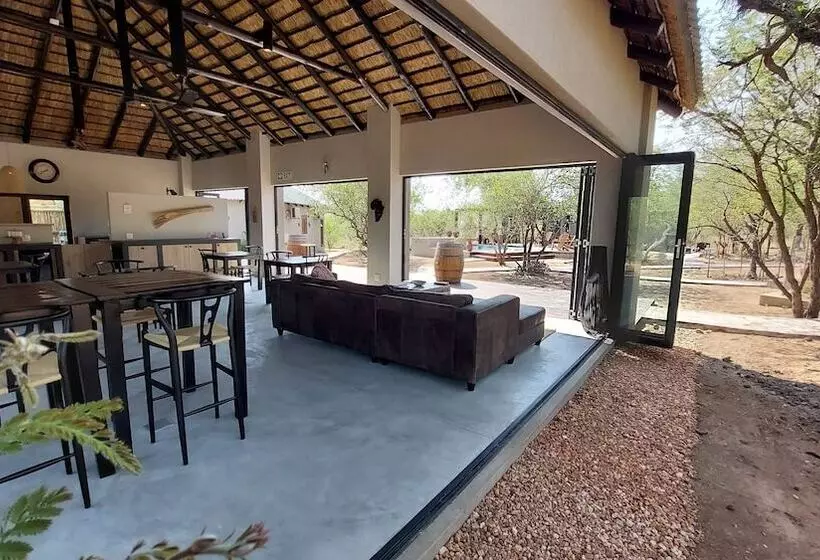 Hotelli The Baobab Bush Lodge, No Self Catering