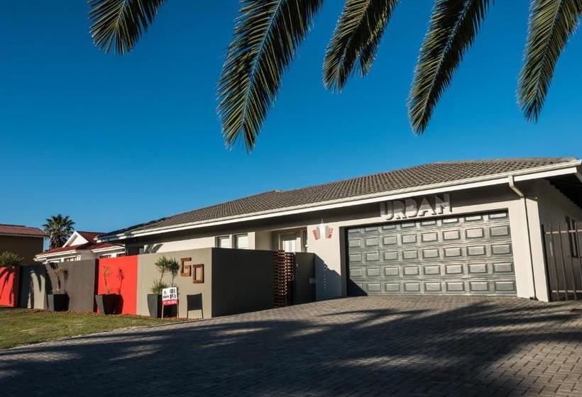 בית מלון כפרי The Urban