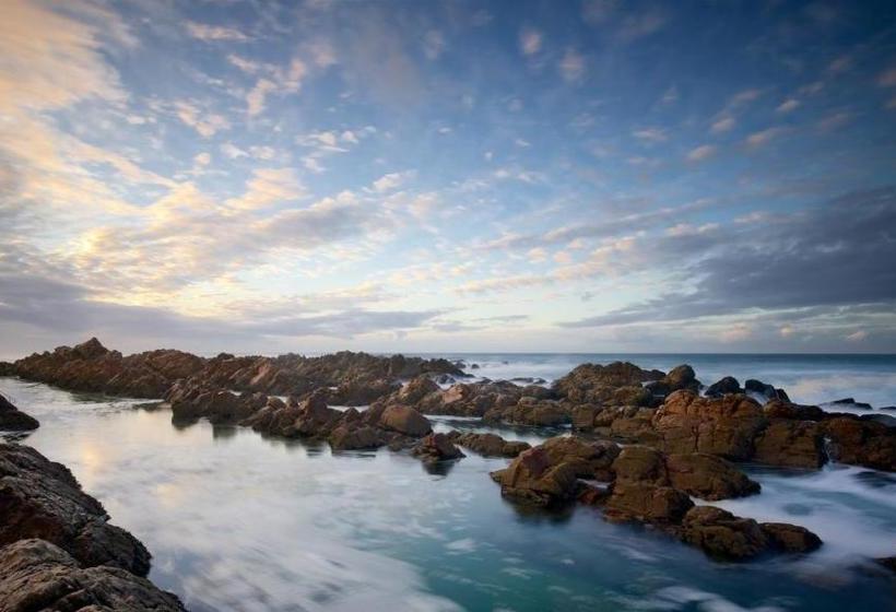 בית מלון כפרי The Urban