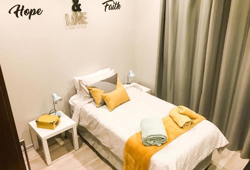 בית מלון כפרי The Urban