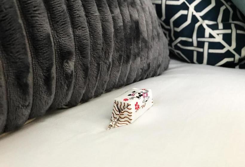 בית מלון כפרי The Urban