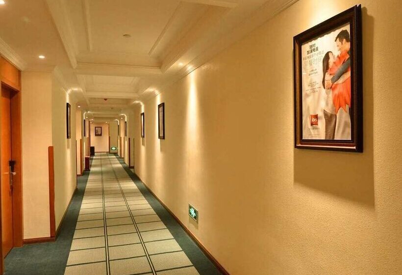 Ibis Hotel Chongqing Airport Branch