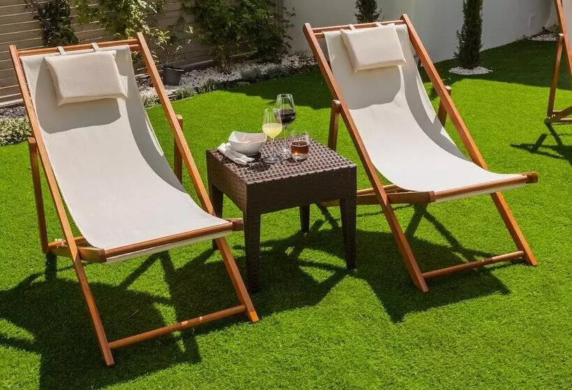 Majatalo Vila Garden Guesthouse