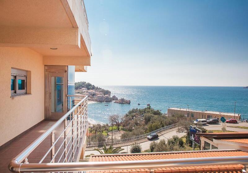 Hotel Apartments Raymond