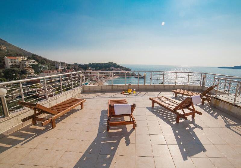 Hotel Apartments Raymond