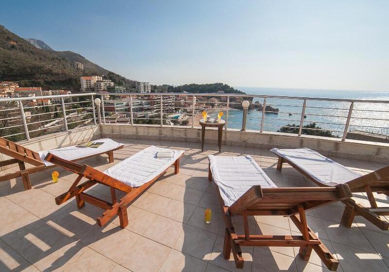 Hotel Apartments Raymond