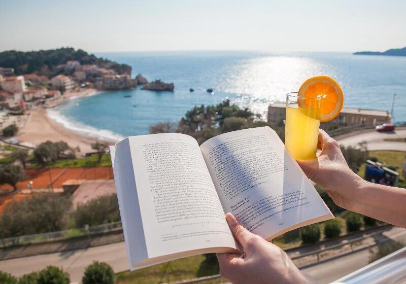 Hotel Apartments Raymond