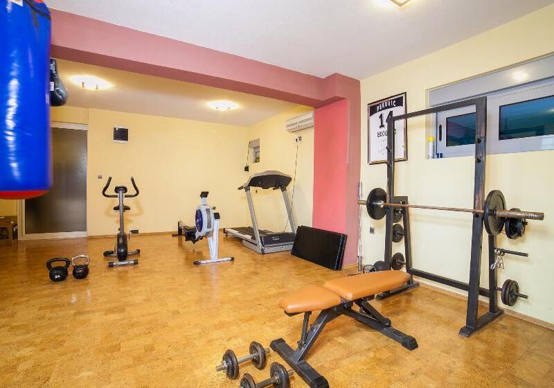 Hotel Apartments Raymond