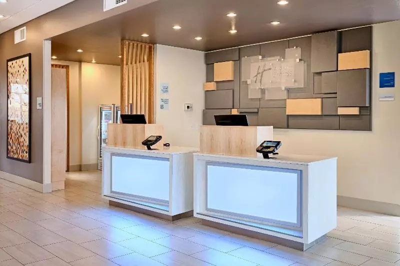 Hotelli Holiday Inn Express & Suites Salem North   Keizer, An Ihg