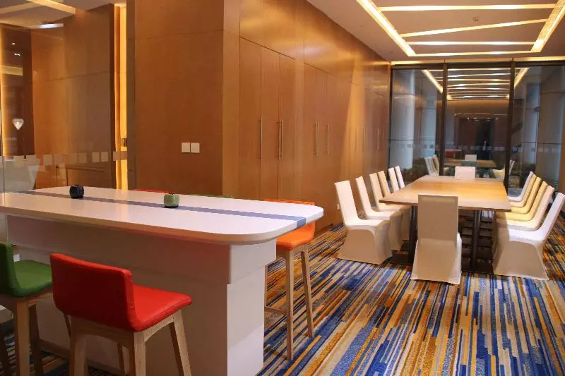 هتل Holiday Inn Wuxi Taihu New City