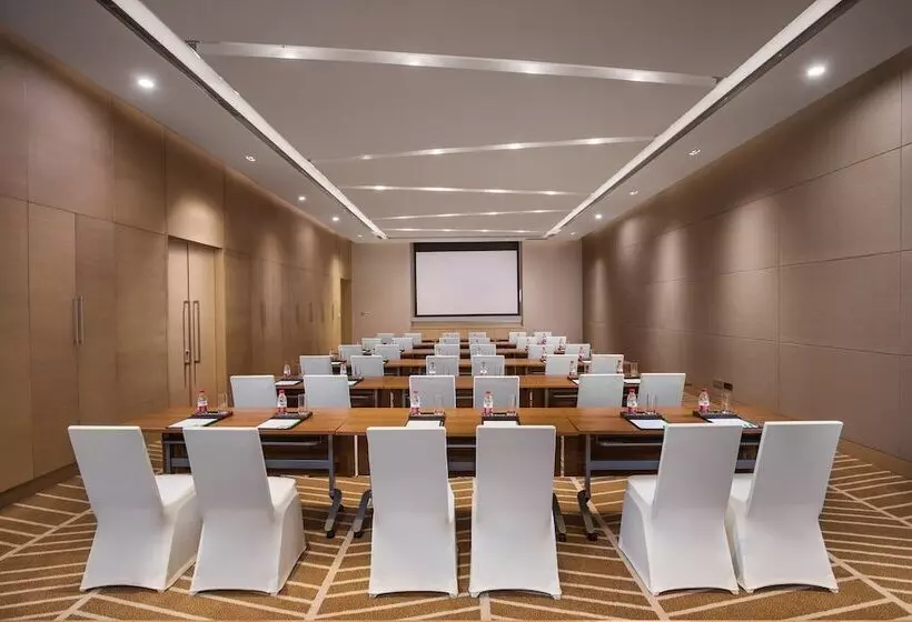 هتل Holiday Inn Wuxi Taihu New City